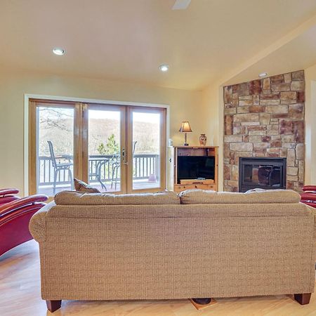 Deep Creek Lake Townhome With Deck And Water Views Oakland ภายนอก รูปภาพ