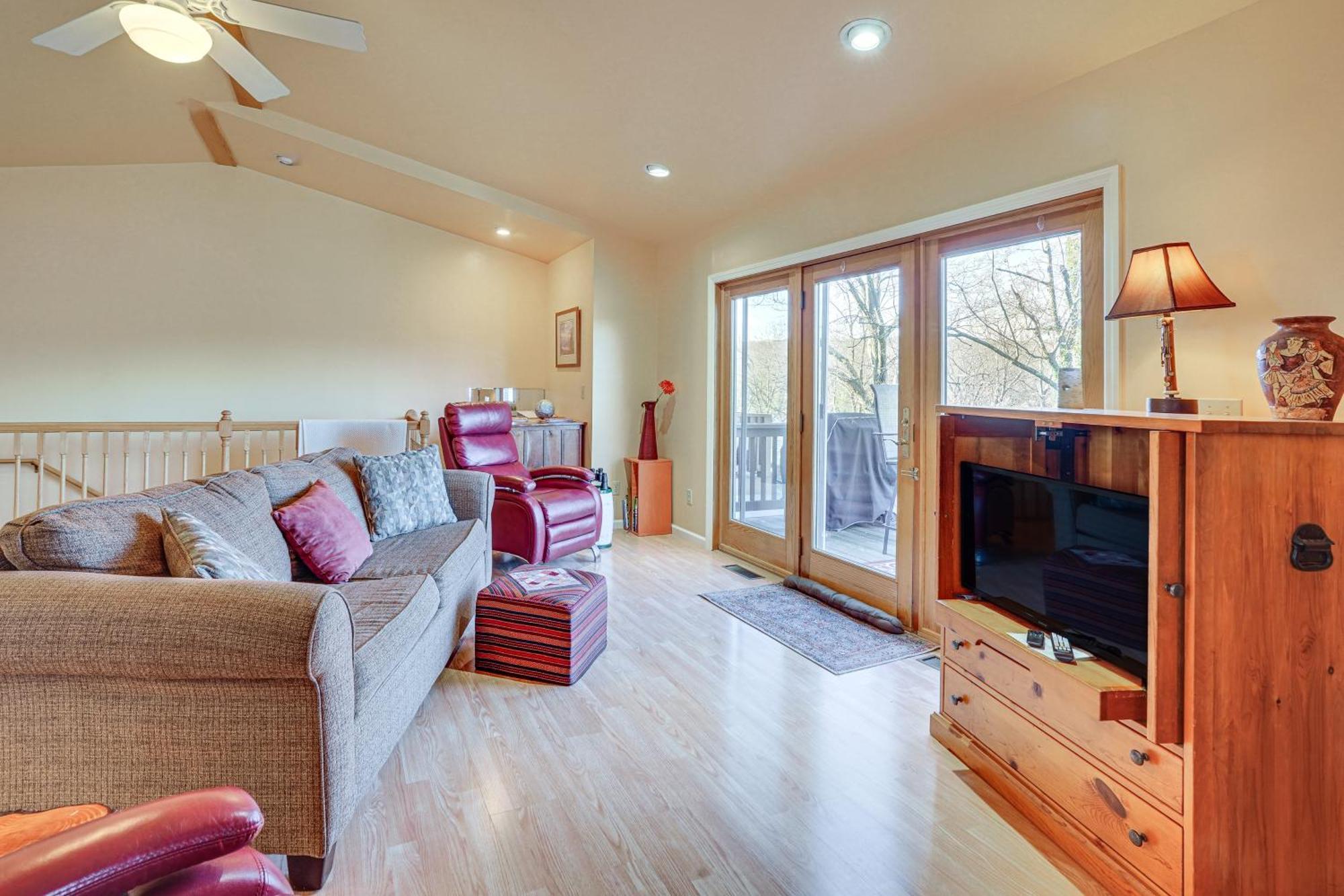 Deep Creek Lake Townhome With Deck And Water Views Oakland ภายนอก รูปภาพ